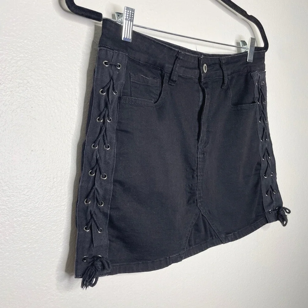 Angel Kiss Black Lace-Up Mini Skirt